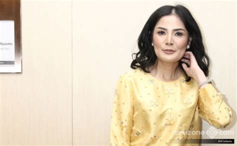 Suami nindy ayunda, askara parasady harsono akhirnya menampakkan wajahnya setelah diciduk simpan sabu dan senpi suami nindy ayunda ditangkap polisi, nindy jatuh sakit. Nindy Ayunda: Nanti Ada Waktunya Saya Bicara : Okezone ...