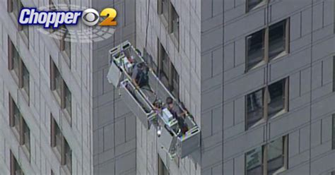 Window Washers Rescued From Lower Manhattan Scaffolding Cbs New York