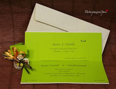 Le frasi augurali per il matrimonio sono da preferire in una versione più formale ed elegante se non siete in confidenza con chi vi ha invitato, ad esempio il vostro capo o un collega di lavoro. Frasi