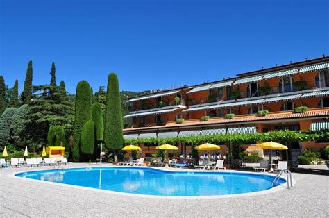 0.3 miles from garden home kata. Hotel Garden Garda - Lake Garda | Gardalake.com