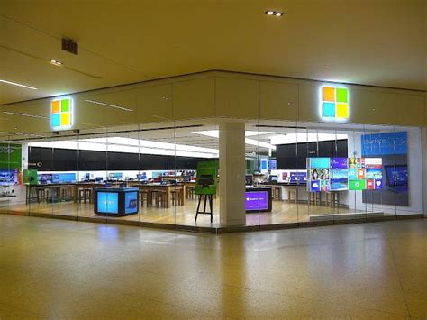 Canadas 4th Microsoft Store To Open At Square One In Mississauga