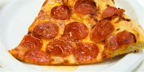 This food court is similar to starbucks, however, in the fact that several of its secret menu items (well, all of them) have made their. Costco pizza vs. Sam's Club pizza: cost, review, pictures ...
