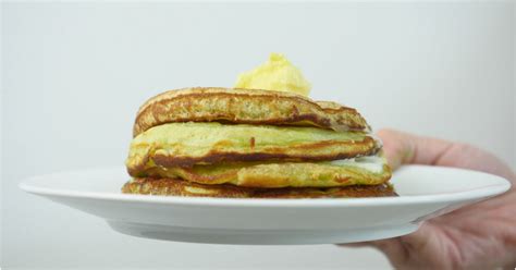 Sbb ade rasa #pandan #sedap tau. Kaya Pancakes With Pandan Syrup Recipe: Easy-To-Make Pancakes With A Local Twist - EatBook.sg ...