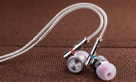 Iems Vs Earbuds Know The Difference Earbuds Zone 2022