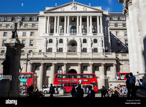 Bank Of England Threadneedle Street London Exterior View Stock Photo