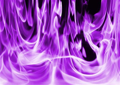 Перевод слова flames, американское и британское произношение, транскрипция, словосочетания, однокоренные слова, примеры использования. Purple Flames Background ·① WallpaperTag