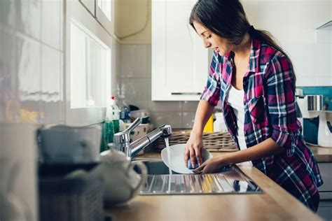 Millennial Men Are All For Gender Equality But Dont Ask About Housework Huffpost Life