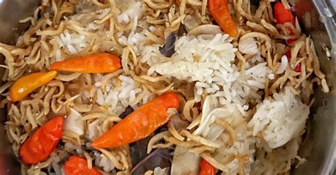 Menu yang satu ini dilengkapi dengan ayam. Nasi Daun Jeruk Geprek Bensu / Resep Gulai Daun Singkong ...