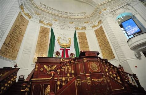 El Congreso de México aprueba la reforma constitucional para revocar el