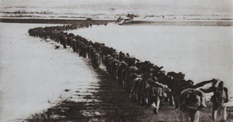 Chinese volunteers crossing the Yalu River into North Korea during the ...