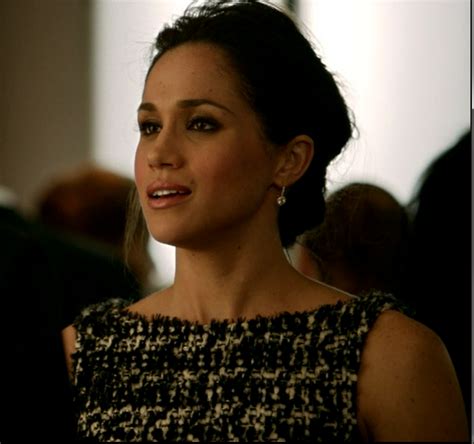 Before she was a member of the royal family, meghan played rachel zane on the popular legal drama. Meghan as Rachel in Suits 2.16 war | Suits rachel, Meghan ...