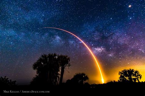Spacexs Falcon 9 Rocket Heads For The Stars In Stunning