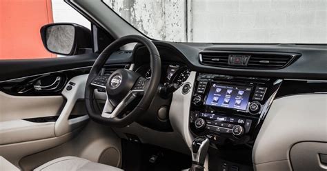 Spacious and versatile interior, and dynamic exterior. Nissan X Trail 2020 Check more at http://www.autocars1 ...