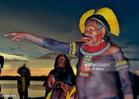 Xingu Tribe Stock Fotos Und Bilder Getty Images