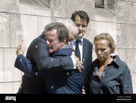 L Ancien Ministre Bernard Kouchner Et La Journaliste Christine Ockrent