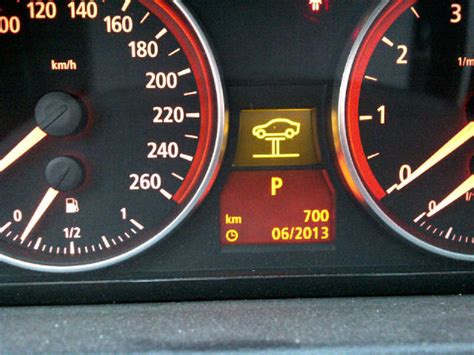 If symbol illuminates in yellow, full engine power will not be available. Warning light - babybmw.net