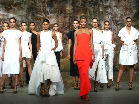 Jen Hawkins Leads Models In Myer 2016 Autumn Fashion Show