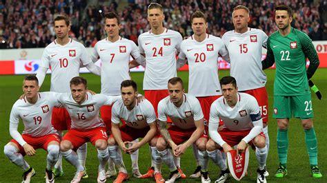 Dfb — dieser artikel behandelt dfb als deutscher fußball bund, für andere dfb — the acronym dfb may refer to: Polen :: EM-Teilnehmer 2016 :: Europameisterschaften :: Turniere :: Die Mannschaft :: Männer ...