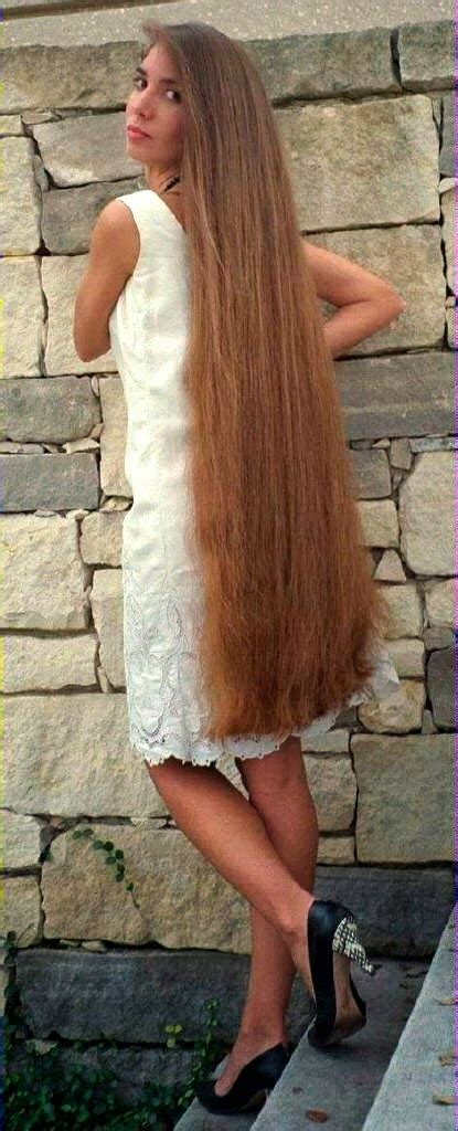 Get tips on how to grow out your hair from a bob or a lob haircut. Long Haired Women Hall of Fame: Alina