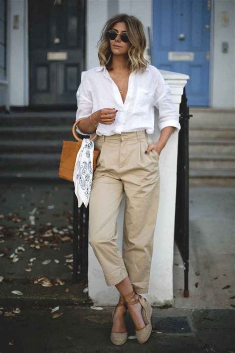 01 Elegant Beige Linen Pants Outfit Ideas In 2020 Summer Work Outfits