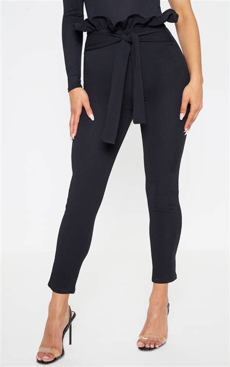 Perlita pantalon skinny noir froncé Pantalons PrettyLittleThing FR