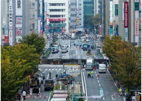 Huge Sinkhole Swallows Street In Fukuoka Japan Fukuoka Japan Kyushu