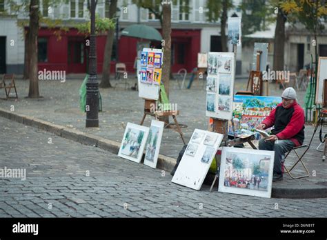 Place Du Tertre Paintings Hi Res Stock Photography And Images Alamy