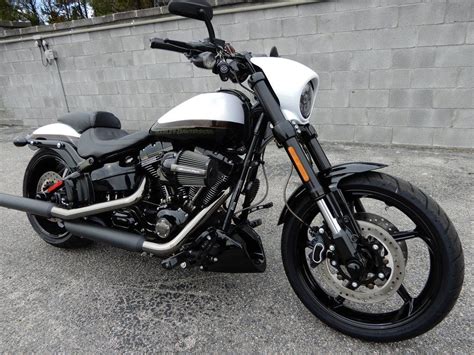Harley davidson and the marlboro man. 2017 Harley-Davidson® FXSE CVO™ Pro Street Breakout® (CVO ...