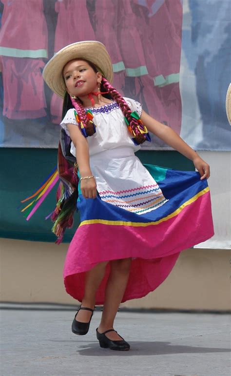 Cinco De Mayo By Joe Routon On 500px Mexican Girl Girl Dancing
