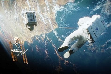 Gravity Drama Sci Fi Thriller Space Astronaut