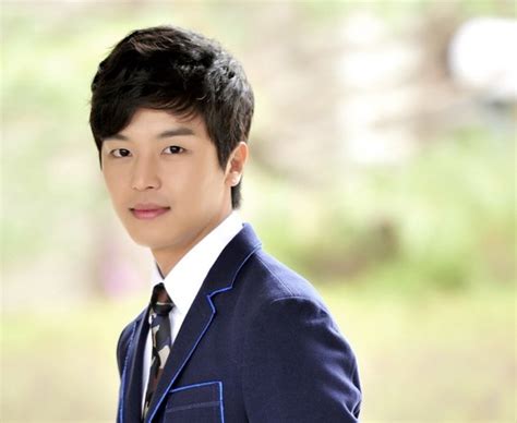 Book attractions in south korea, like the everland. Biodata dan Daftar Pemain Drama Korea Sensitive Boss ...