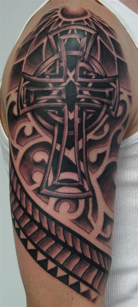 One of the most famous celtic patterns is the use of the celtic knot for tattoos. 35 Beautiful Celtic Tattoo Designs