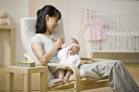 5 Tips For Choosing A Breastfeeding Chair