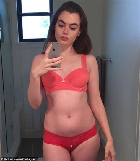 Size 6 Models Poses For Empowering Underwear Selfies Daily Mail Online
