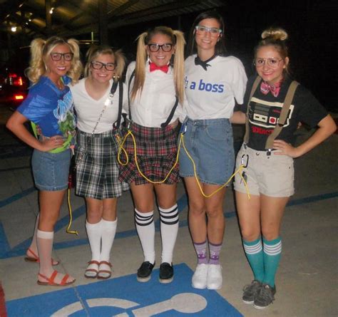 The Nerdy Girl Look The Typical Outfits And Costumes Nerdmentality