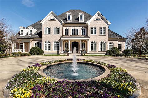 See Inside The 10 Most Spectacular Country Stars Mansions