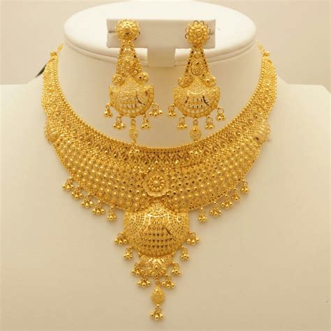 Pin By Pinner On Wedding Chronicles Bridal Gold Jewellery Bridal