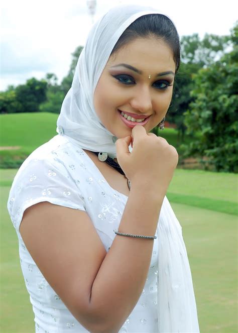 Xlireng Bangladeshi Actress Apu Biswas