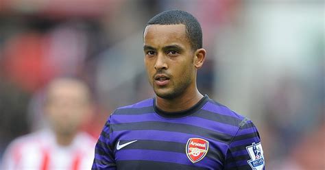 Theo Walcott Set For Arsenal Transfer After Contract Deadline Passes