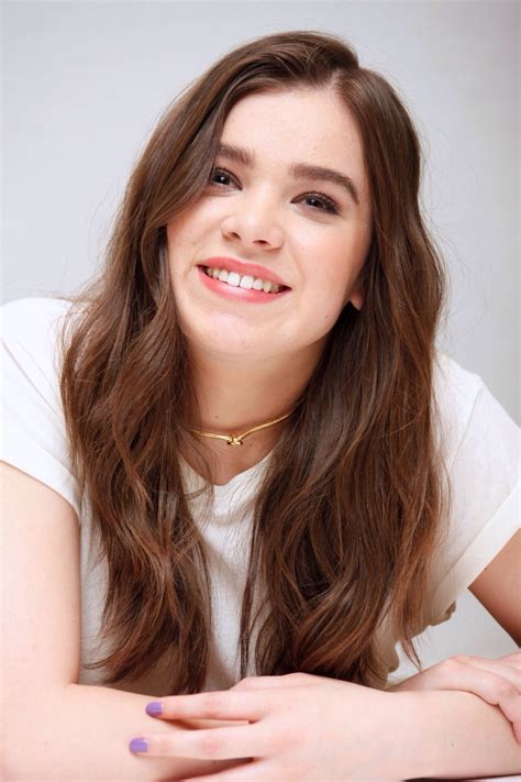 Hailee Steinfeld At The Pitch Perfect 2 Press Conference Beverly