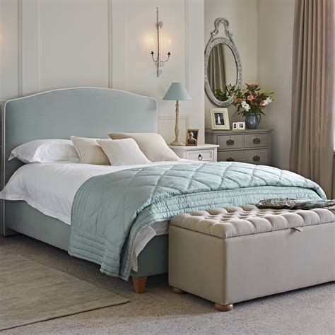 Like simple moder style do not want a 'traditional bedroom' i want a modern uncluttered versatile room. Bedroom ideas | Blue bedroom decor, Elegant bedroom design ...