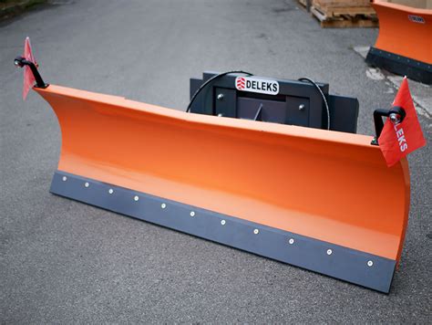 Snow Plow For Up To 30 Ton Skid Steer Loaders Ln 250 M