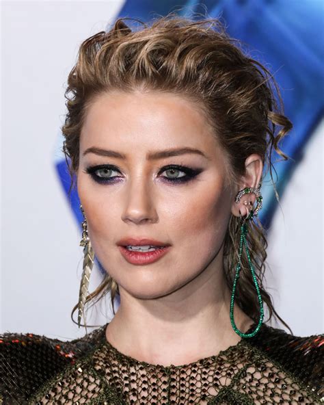 So, while we are talking amber heard is the daughter of patricia paige and david clinton heard. Amber Heard - "Aquaman" Premiere in LA • CelebMafia