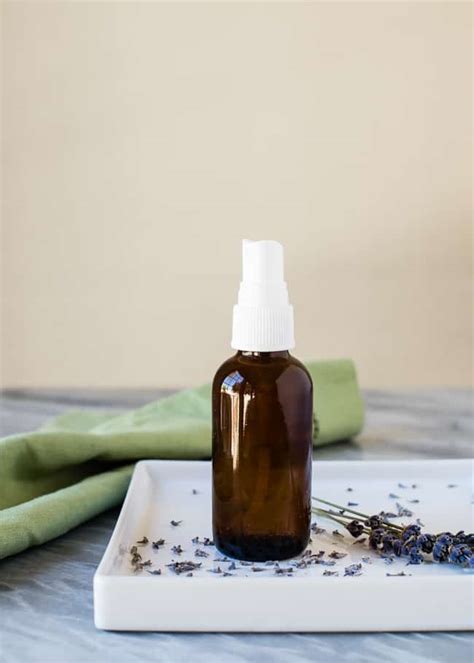 Frizzy hair is 100 percent natural and beautiful, and there's no need to tame or conquer it if you don't want to. 4 At-Home Recipes for Dry Hair Repair | Hello Glow