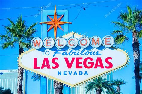 Famous Las Vegas Sign — Stock Photo © Elnur 68044609