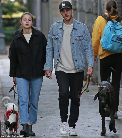 Things turned serious in february 2019 when benoist and wood announced their engagement. Melissa Benoist and her co-star turned boyfriend Chris ...