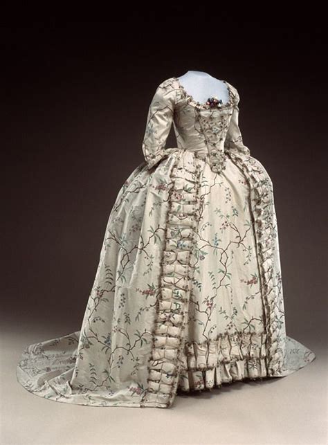 Robe à Langlaise Ca 1785 From Historic Deerfield Museum 18th