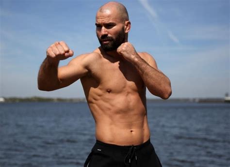 Artem lobov official sherdog mixed martial arts stats, photos, videos, breaking news, and more for the featherweight fighter from ireland. Артем Лобов (Artem Lobov): все бои, статистика и биография ...