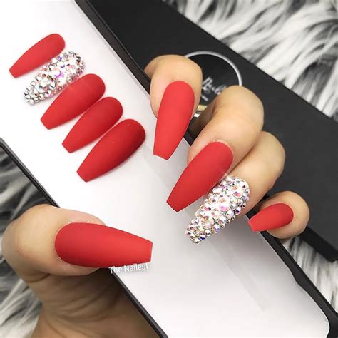 Guide To Press On Nails: Description, Tips and Ideas ... Holidays bring the best inspiration for adorable nail art designs, and valentine's day is no exception.