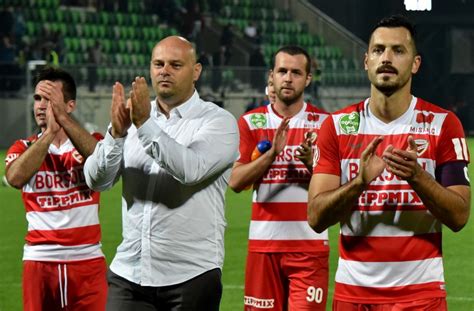 Míg csizmadia csaba együttese két mérkőzéses nyeretleséggel a háta mögött tért vissza, addig a. Beharangozó: Diósgyőr-Kisvárda - 1910.hu - a DVTK ...